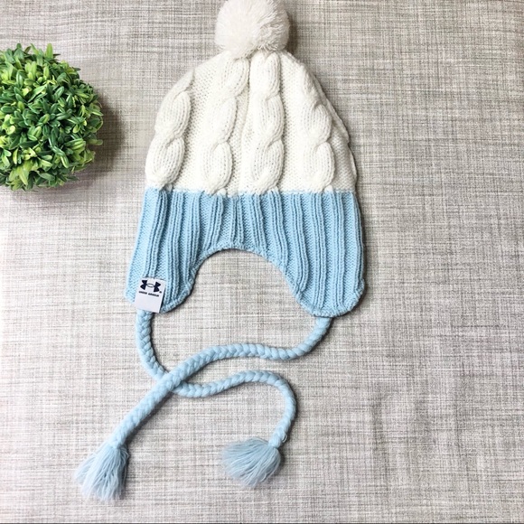 Under Armour over ear cable knit pompom hat, moisture wicking lining - Picture 3 of 4